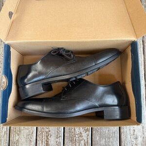 Cole Haan Black Leather Oxford Shoes